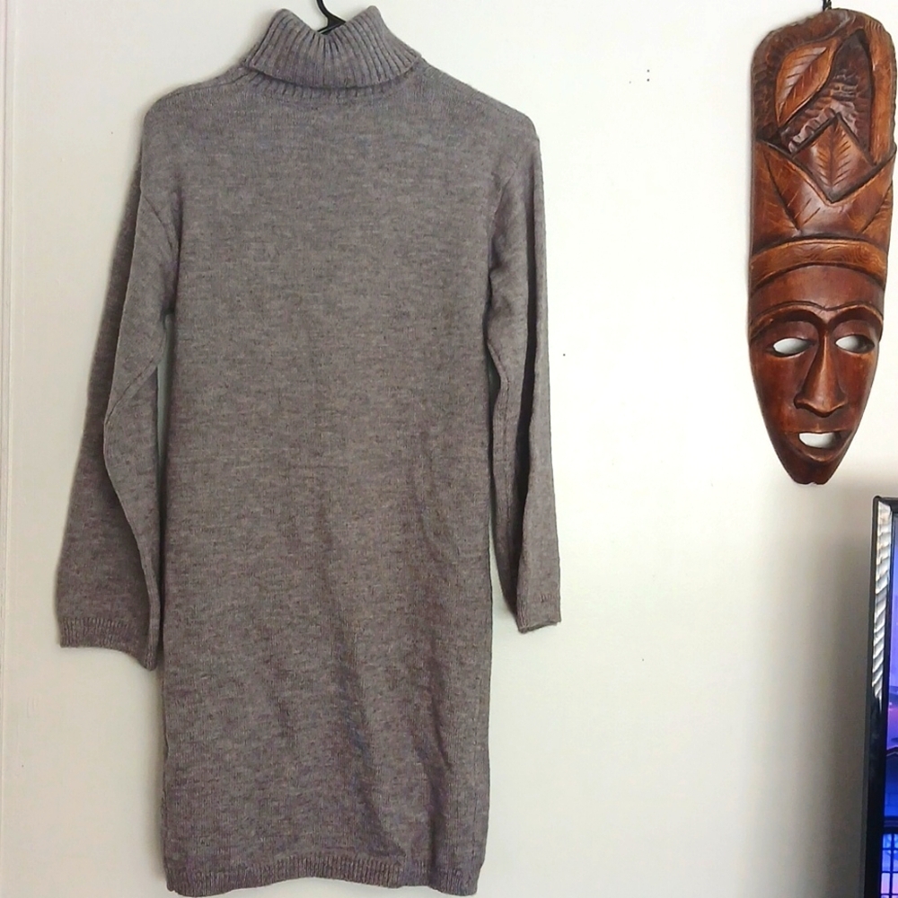 Cozy Gray Knit Sweater FOREVER 21 - Picture 2 of 5
